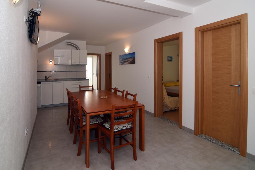 Apartments Coric Baska Voda Exterior photo