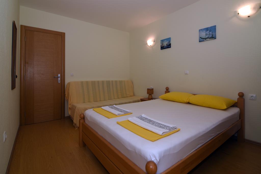 Apartments Coric Baska Voda Exterior photo