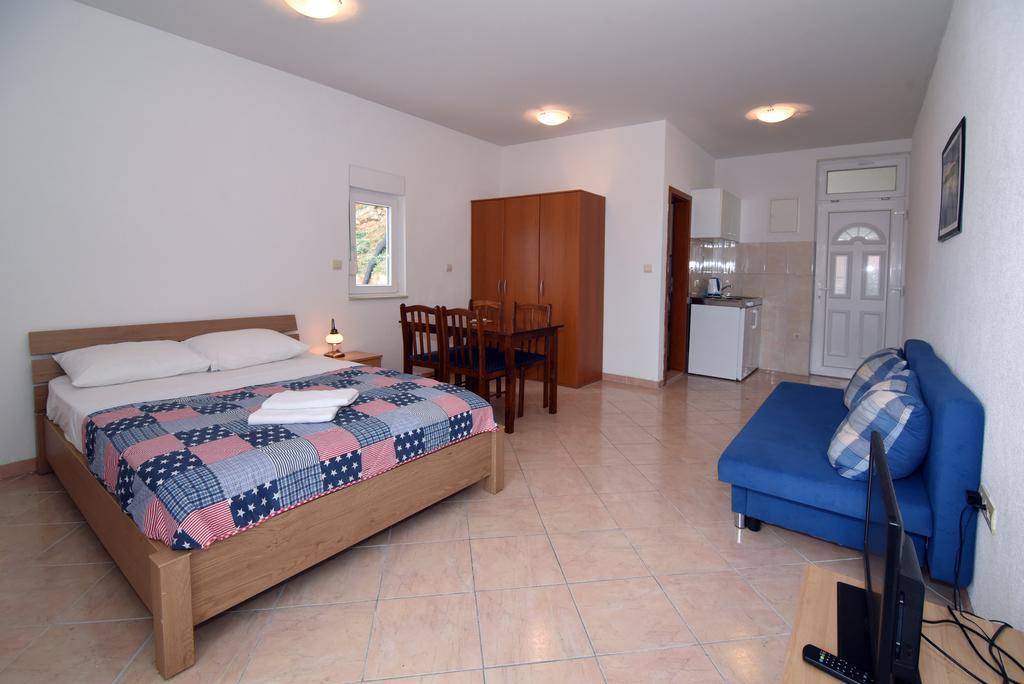 Apartments Coric Baska Voda Exterior photo